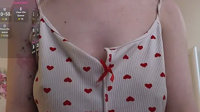 Jennin Hearl online show from April 15, 7:58 pm