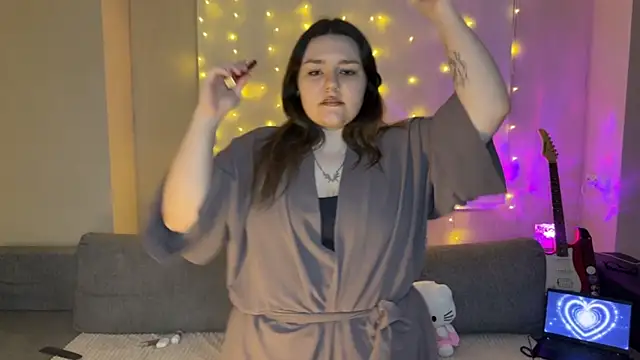 Snapshot of RiotKitten1 chatting on March 2, 12:33 am RiotKitten1 online show from March 2, 12:33 am