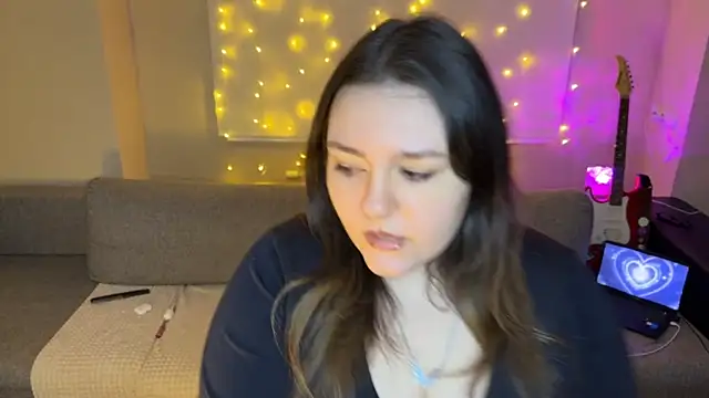 Snapshot of RiotKitten1 chatting on February 28, 10:20 pm RiotKitten1 online show from February 28, 10:20 pm