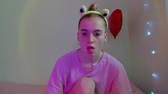 Stacey Brow online show from May 8, 1:31 am