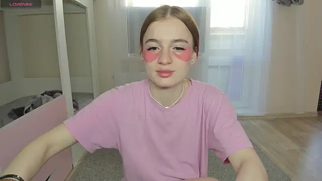 Stacey Brow online show from April 3, 3:02 am