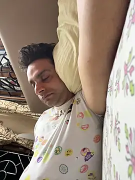 online4u08 online show from March 24, 7:47 pm