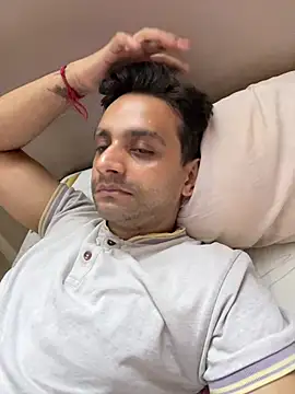 online4u08 online show from March 21, 1:37 pm