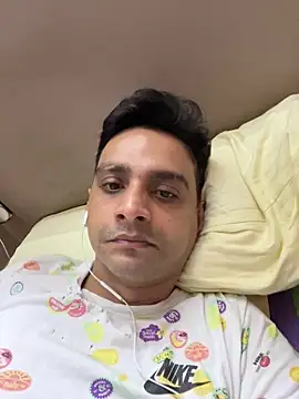 Snapshot of online4u08 chatting on March 1, 6:41 pm online4u08 online show from March 1, 6:41 pm