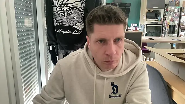 Minmoi1984 online show from March 26, 1:20 pm