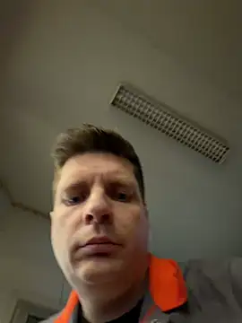 Snapshot of Minmoi1984 chatting on February 21, 5:04 pm Minmoi1984 online show from February 21, 5:04 pm