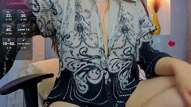 Snapshot of Genesis_b_ chatting on June 14, 12:51 am Genesis b online show from June 14, 12:51 am
