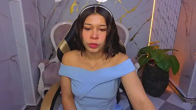 Snapshot of Genesis_b_ chatting on June 13, 12:47 pm Genesis b online show from June 13, 12:47 pm