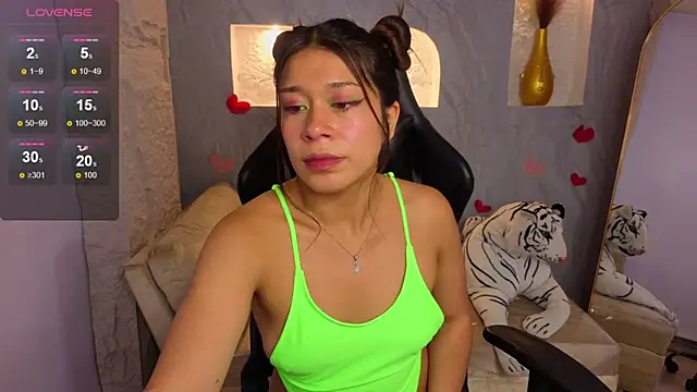 Snapshot of Genesis_b_ chatting on June 11, 8:06 pm Genesis b online show from June 11, 8:06 pm