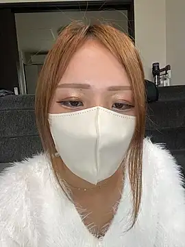 Snapshot of _RAN_ch chatting on June 4, 11:09 pm RAN ch online show from June 4, 11:09 pm