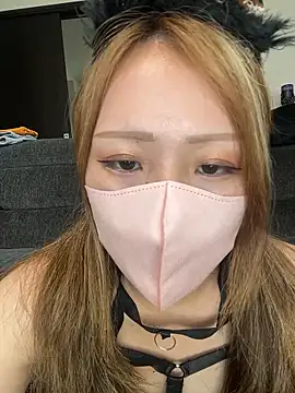 Snapshot of _RAN_ch chatting on June 19, 11:31 pm RAN ch online show from June 19, 11:31 pm