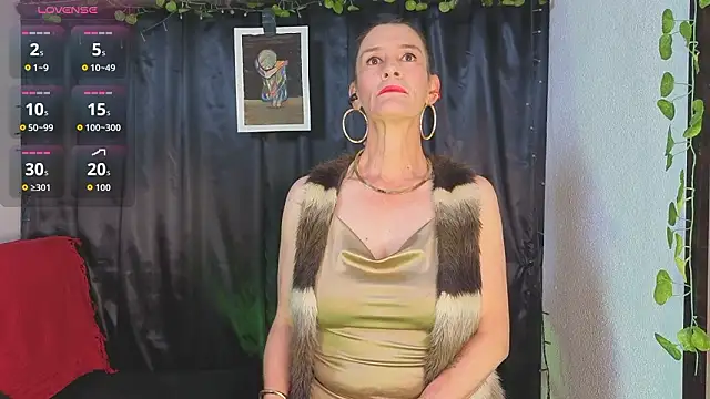 LeanaMaturee online show from March 12, 11:25 am