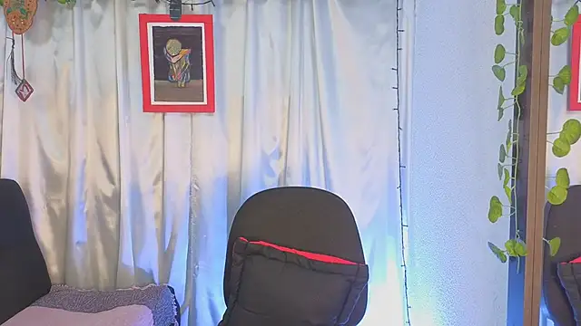 LeanaMaturee online show from April 13, 12:31 pm