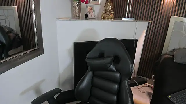 paulys  online show from April 8, 11:55 am