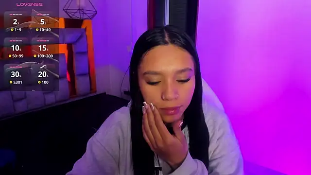 miiaboss  online show from March 31, 11:01 am