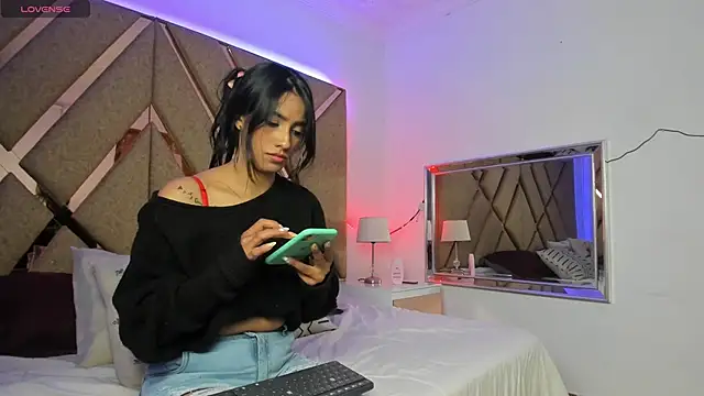 Tashi7 online show from March 31, 1:57 pm