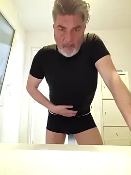 Snapshot of eruzam59000 chatting on March 1, 3:56 pm eruzam59000 online show from March 1, 3:56 pm