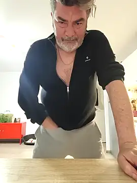 eruzam59000 online show from March 15, 7:04 am