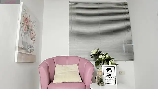 Snapshot of HannaMin chatting on March 1, 12:49 pm HannaMin online show from March 1, 12:49 pm