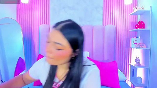 Snapshot of ArianaRougee chatting on July 1, 3:40 am ArianaRougee online show from July 1, 3:40 am