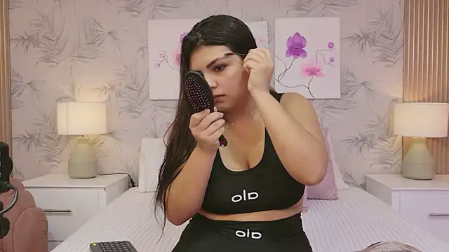 EmmaLeens online show from March 13, 11:48 am