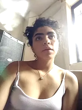 Snapshot of sweetlittlesin chatting on March 2, 10:17 pm sweetlittlesin online show from March 2, 10:17 pm