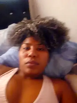 Snapshot of MarySweetieHot chatting on February 25, 6:19 pm MarySweetieHot online show from February 25, 6:19 pm