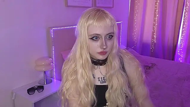 Snapshot of rraffaellka chatting on July 12, 3:02 pm rraffaellka online show from July 12, 3:02 pm