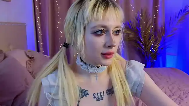 rraffaellka online show from April 9, 10:16 pm