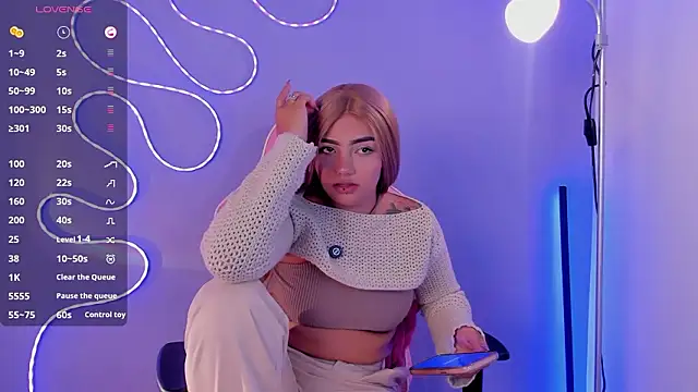 NinaAngel6 online show from March 14, 1:39 pm