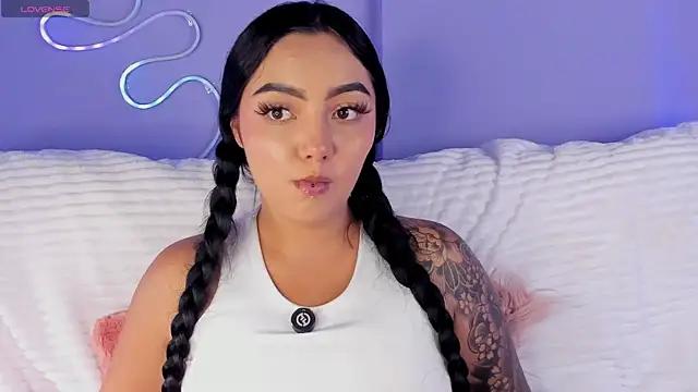 NinaAngel6 online show from May 11, 4:04 pm
