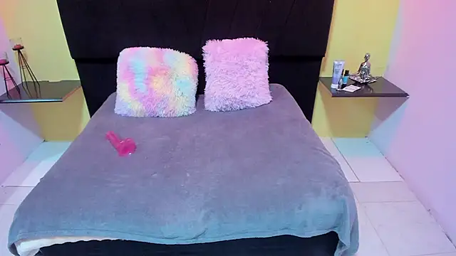 AndreaSilva  online show from February 27, 7:14 pm