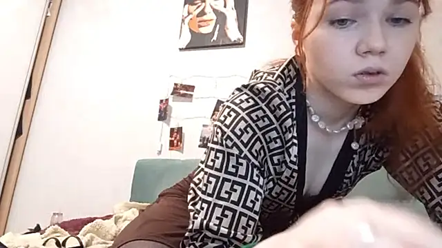 Snapshot of DizzyRina chatting on March 1, 3:45 pm DizzyRina online show from March 1, 3:45 pm