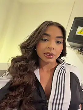 AnnyVega   online show from July 7, 9:40 pm