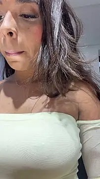 AnnyVega   online show from May 22, 8:40 pm