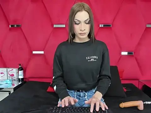 Alicee Grey online show from April 10, 3:08 pm