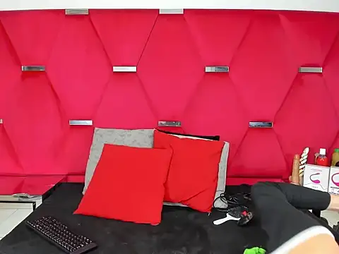 Snapshot of Alicee_Grey chatting on March 3, 2:02 pm Alicee Grey online show from March 3, 2:02 pm