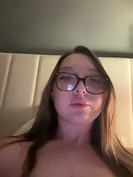 Snapshot of Bellesweett chatting on February 23, 11:05 pm Bellesweett online show from February 23, 11:05 pm