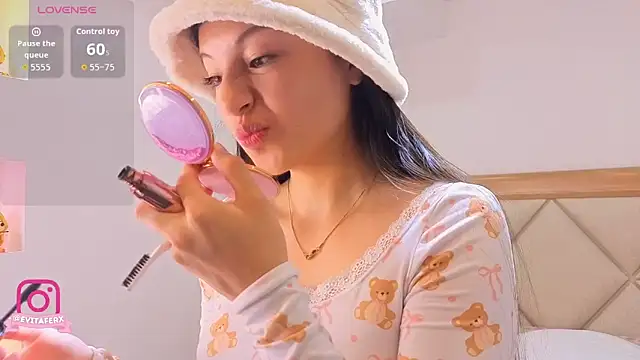 eva depp  online show from March 26, 10:13 am