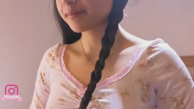 eva depp  online show from March 19, 10:04 am