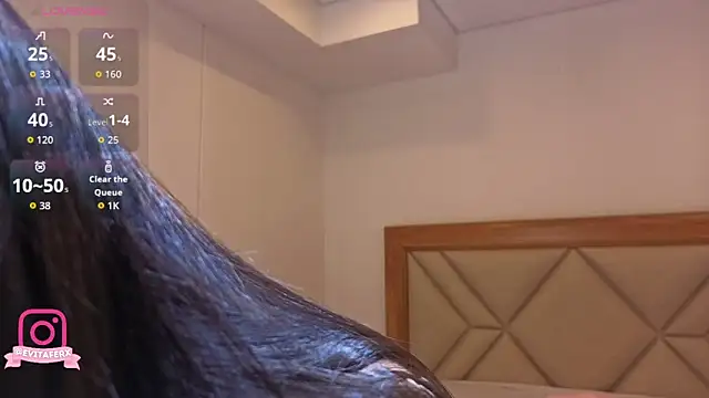 eva depp  online show from April 1, 10:05 am