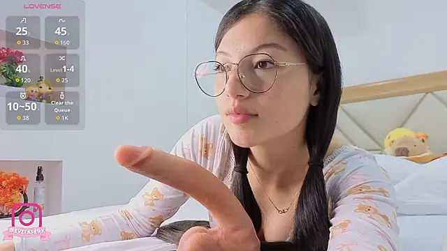 eva depp  online show from March 12, 10:19 am