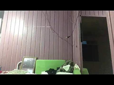 Snapshot of sweetycastanie chatting on March 22, 9:38 pm sweetycastanie online show from March 22, 9:38 pm