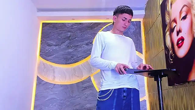 Matheus Ic  online show from February 27, 9:03 pm