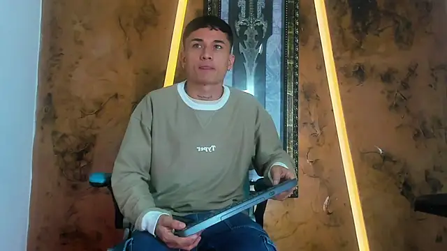 Matheus Ic  online show from February 21, 7:38 pm