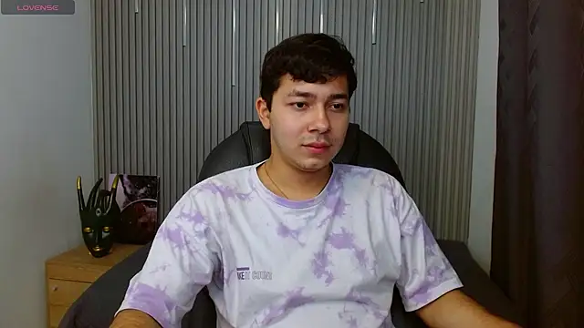 Julian Smith21 online show from April 7, 12:23 am