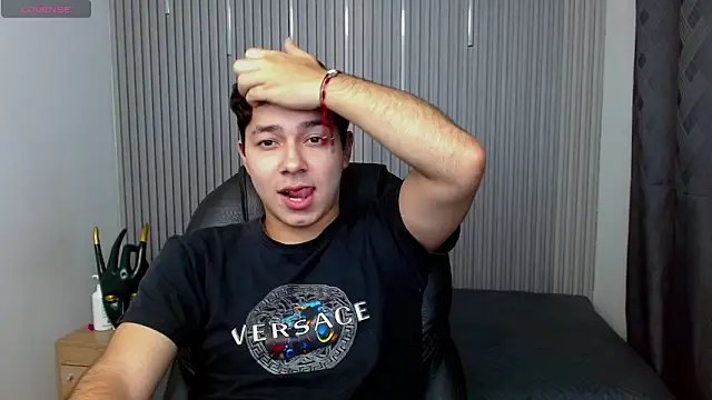 Julian Smith21 online show from April 8, 3:41 am