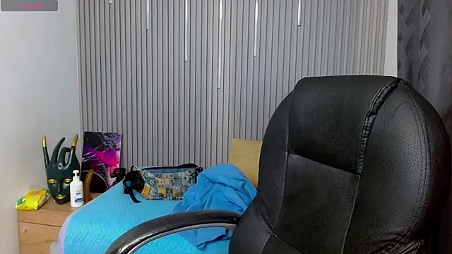 Julian Smith21 online show from April 14, 11:54 pm