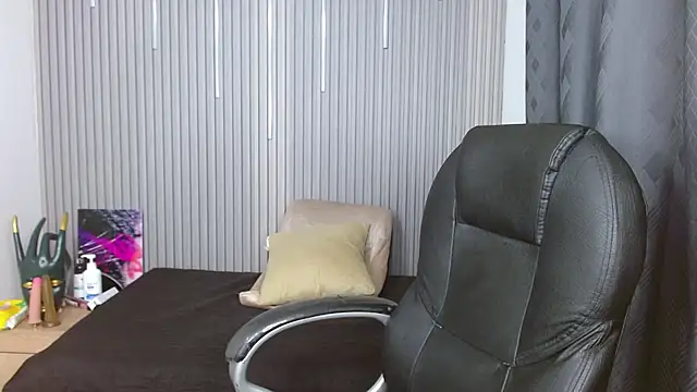 Snapshot of Julian_Smith21 chatting on June 5, 2:49 am Julian Smith21 online show from June 5, 2:49 am