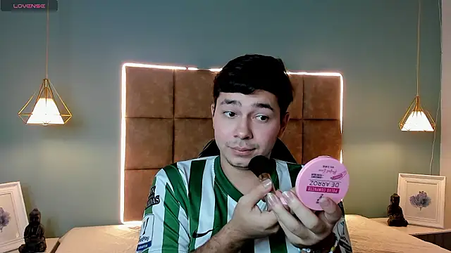 Julian Smith21 online show from March 17, 12:52 pm